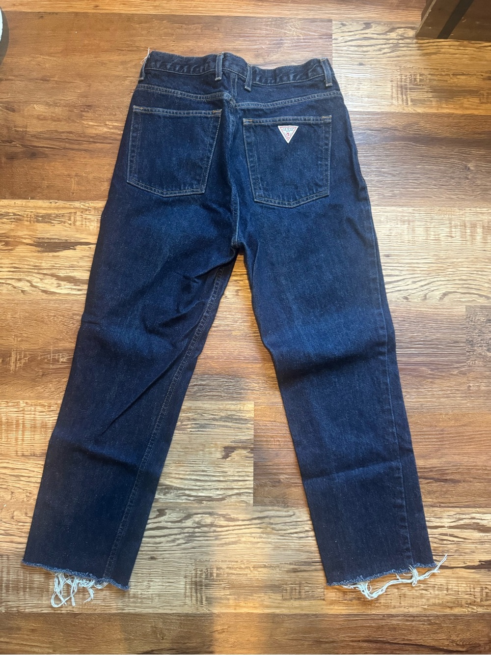 Women’s guess jeans size 31 classic fit narrow leg and raw hem vintage - Picture 2 of 2